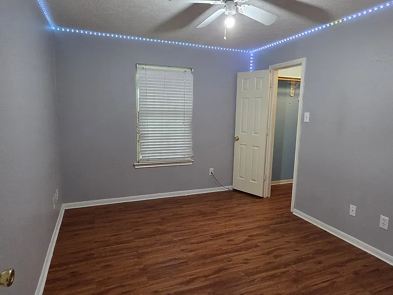 9907 Golden Glen Dr — Photo 8