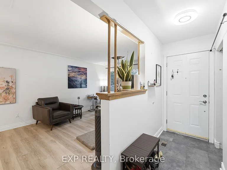 133 Kingslea Dr #MAIN — Photo 3