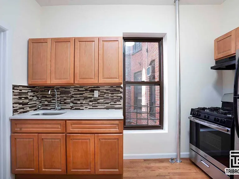 103 W 137th St #3G — Photo 2