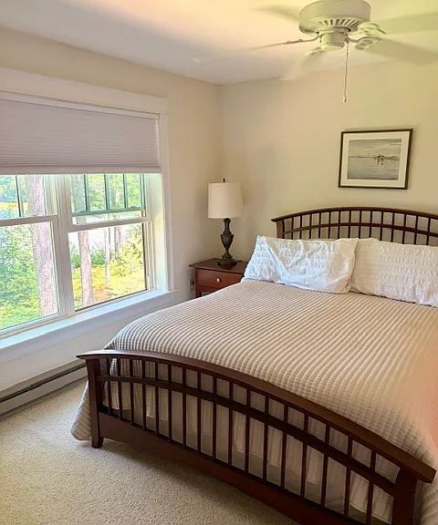 22 E Beach Rd — Photo 9