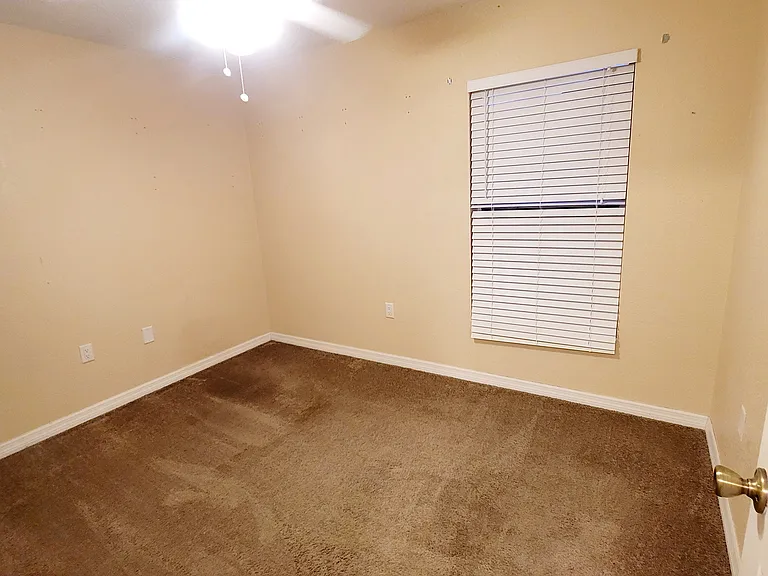 12115 Rockford St — Photo 19
