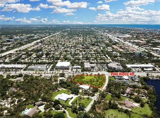 2 Caribbean Rd, Naples, FL 34108