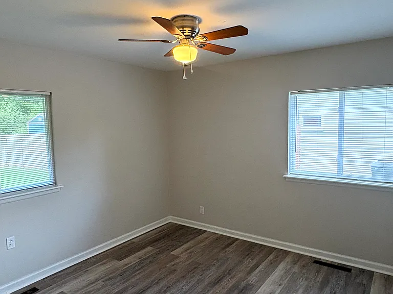 1706 Ashmoor Ln — Photo 23