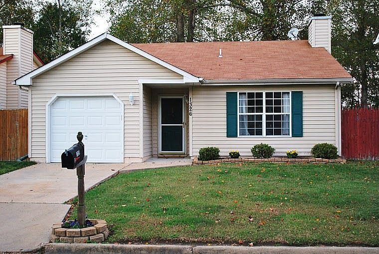 1326 Crane Crescent