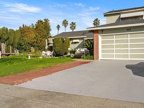 4th image of 908 Marilyn Dr