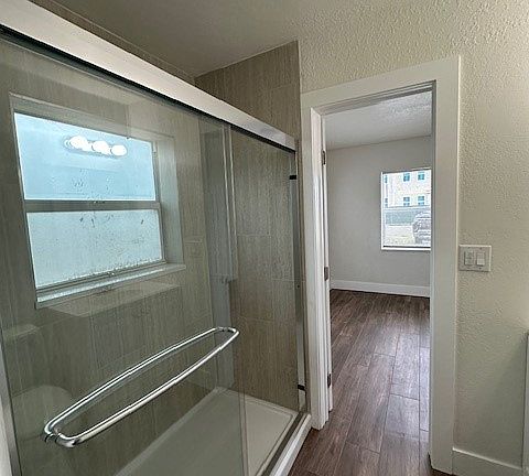 4th image of 101 W 11th St APT 2