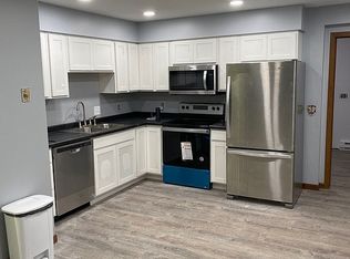 1105 Bartosh Ln APT 3, River Falls, WI 54022