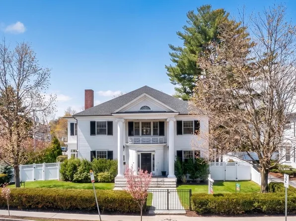 377 Walnut St, Newton, MA 02460