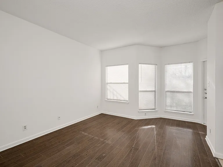 5304 Indio Cv #B — Photo 14