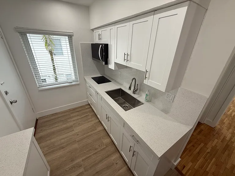 406 Malaga Ave #3 — Photo 7