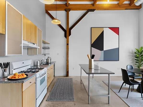 60 Dudley St APT 303, Chelsea, MA 02150