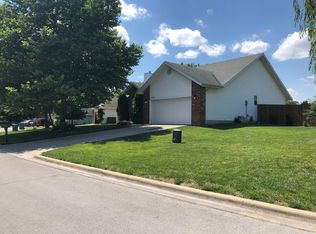 5113 N Graybrooke Dr, Ozark, MO 65721