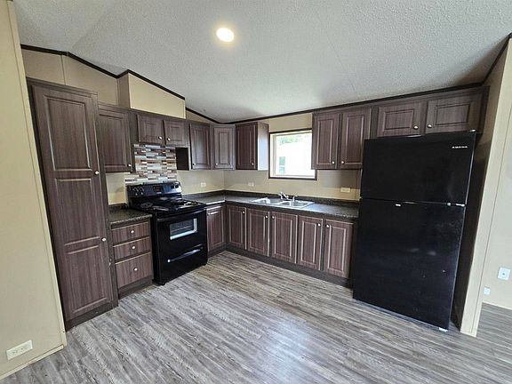 3rd image of 1001 E Macarthur Rd Lot 6