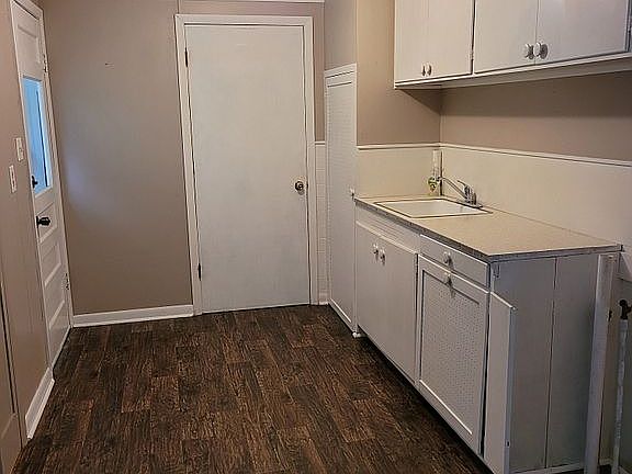 5th image of 117 Jefferson Ave