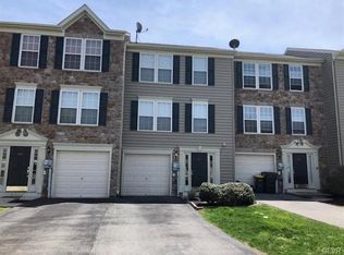 7820 Red Hawk Ct, Breinigsville, PA 18031