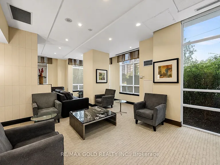 3504 Hurontario St #1607 — Photo 28