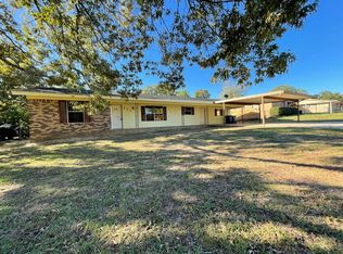 607 Cherokee Trce, Athens, TX 75751