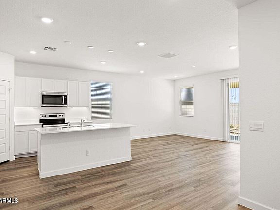 4th image of 15424 W DESERT HOLLOW Drive