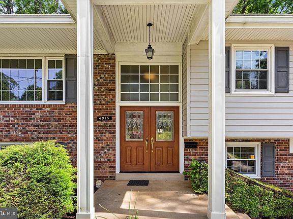 3rd image of 4915 English Dr