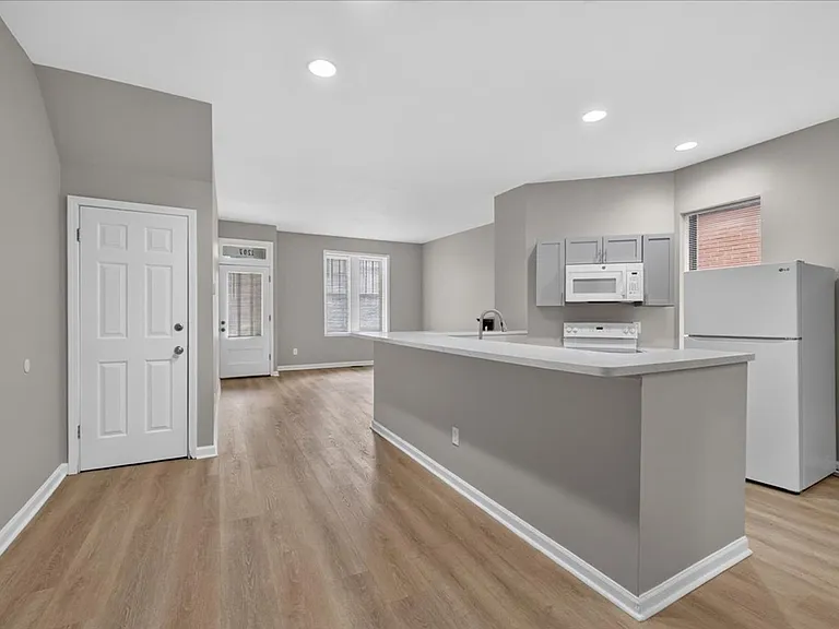 1207 Mackay Pl #1F — Photo 10
