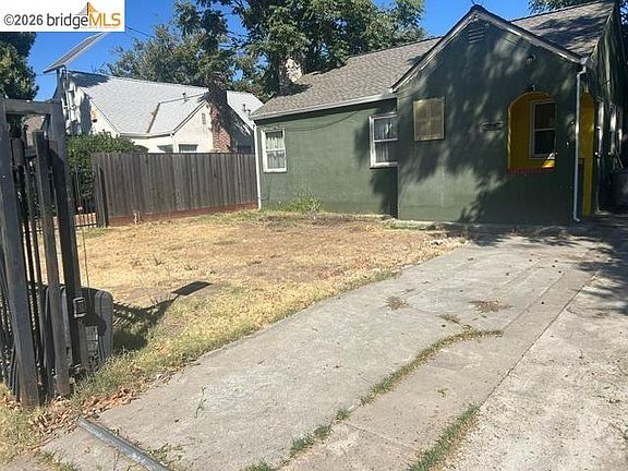 2nd image of 1231 Arcade Blvd