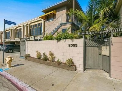 12055 Jefferson Blvd, Los Angeles, CA, 90230