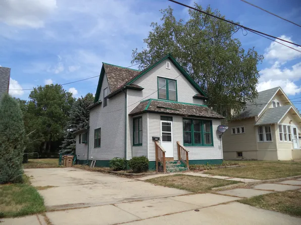 840 10th Ave NW, Minot, ND 58703