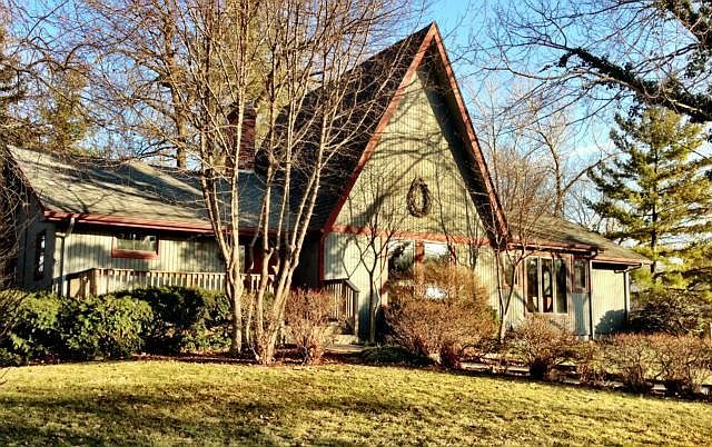 1st image of 2717 Trenchard Dr