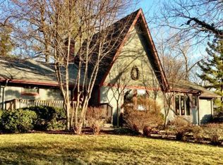 2717 Trenchard Dr, Independence, MO 64057