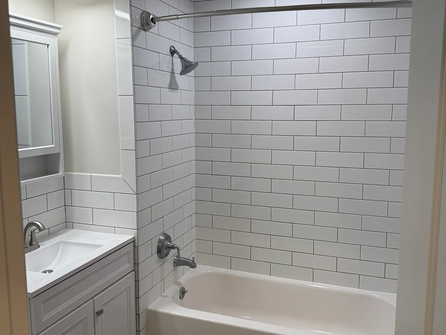 2 bed, 895 sqft, $2,800 — Photo 1