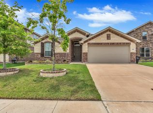 8880 Devonshire Dr, Fort Worth, TX 76131