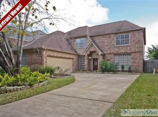 911 Venice St, Sugar Land, TX 77478