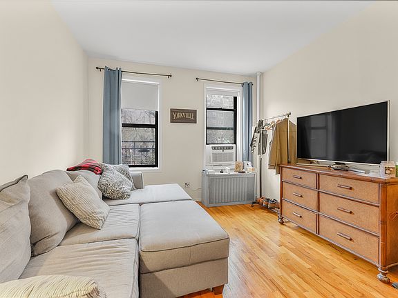 3rd image of 325 E 88th St APT 9