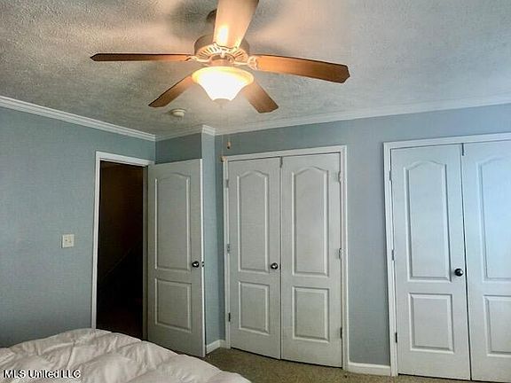 4th image of 607 Peach St #607