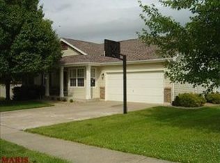 32 Jacqueline Cir, O'Fallon, MO