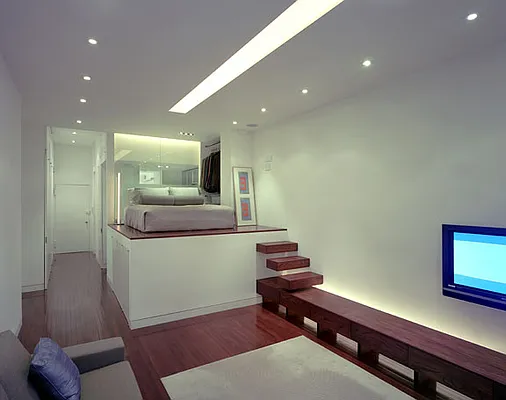 Sold by Hudson 3 Inc | media 3