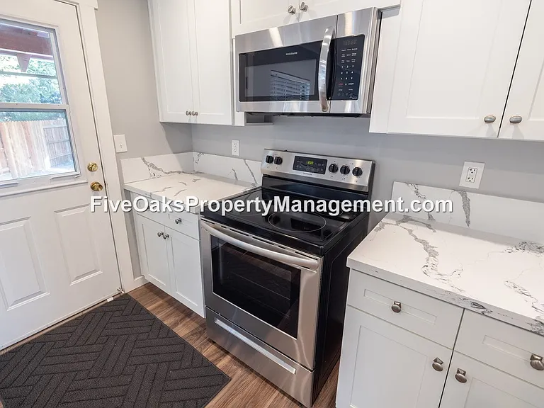 252 Folsom Rd #A — Photo 21