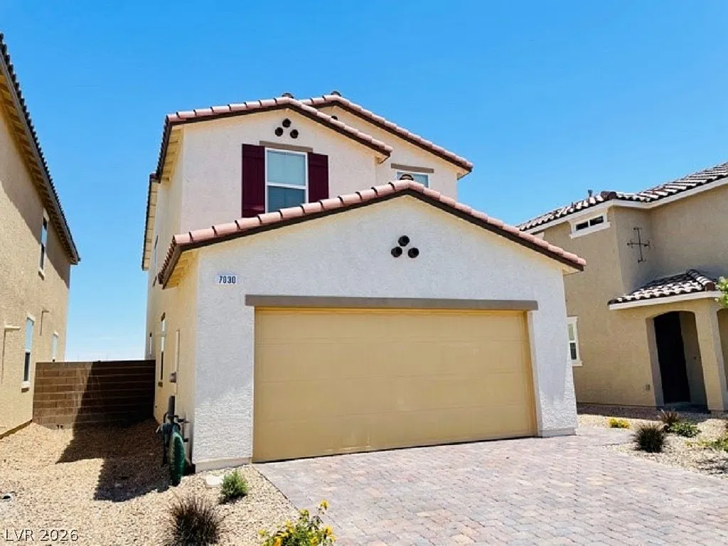 4 bed, 3.0 bath, 2114 sqft, $2,500 — Photo 3