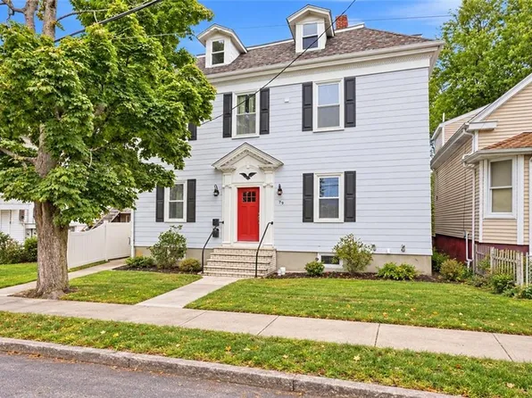 79 Franklin St, Bristol, RI 02809