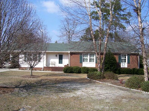 4th image of 305 Forest Dr