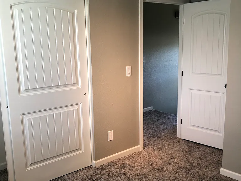 201 S Rush Cir E — Photo 13