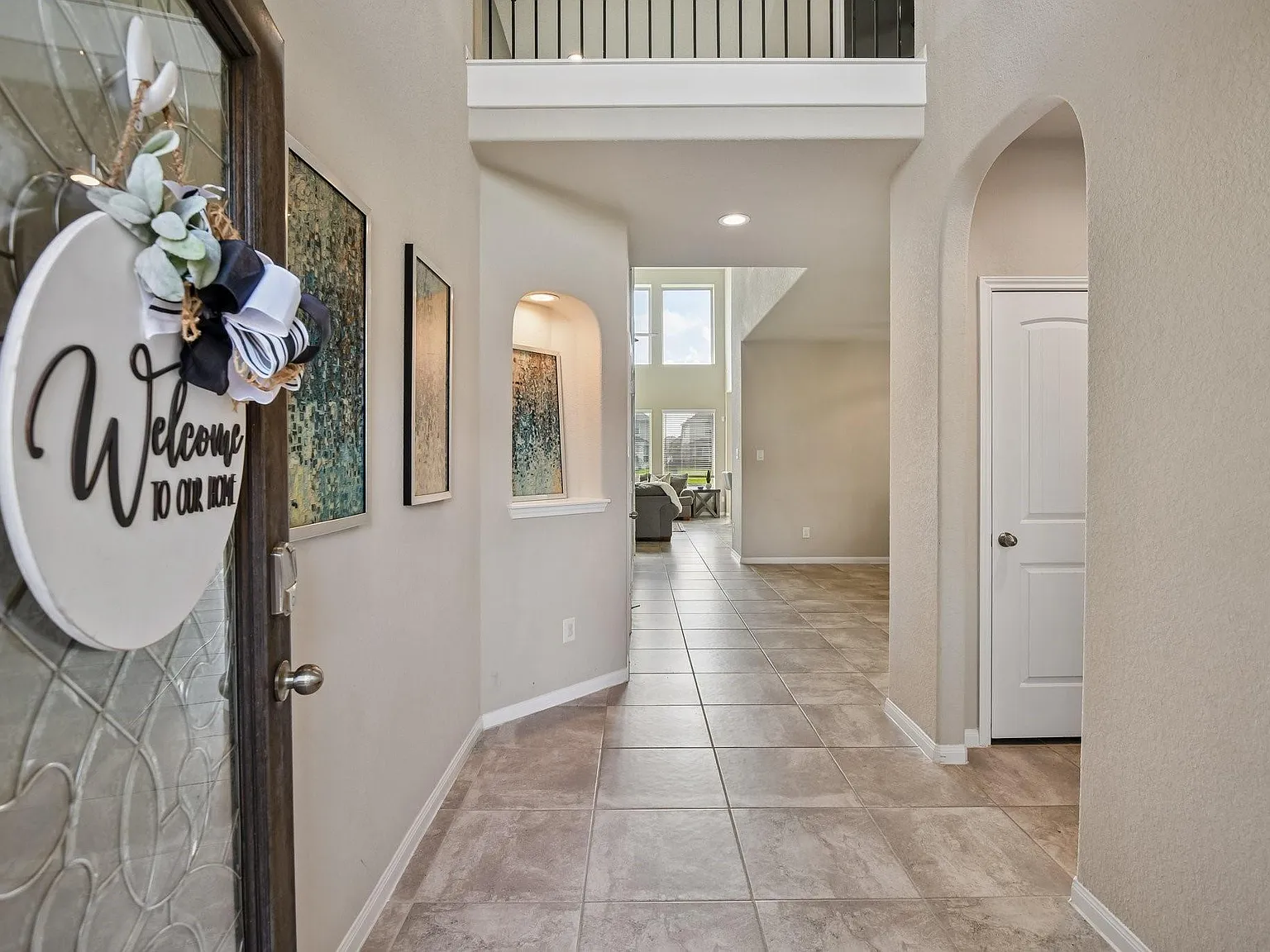 6 bed, 4.5 bath, 3398 sqft, $3,800 — Photo 3