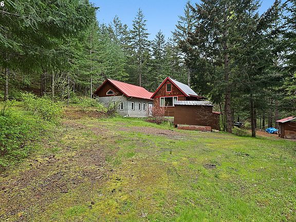 2nd image of 565 Canyon Rd