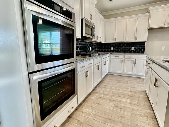 4th image of 5411 Bridgemore Blvd Lot 445