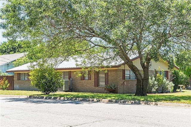 1st image of 801 Lewis Dr