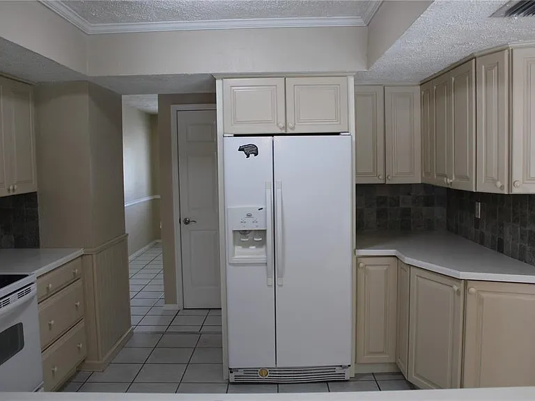 4215 18th Avenue Dr W — Photo 3