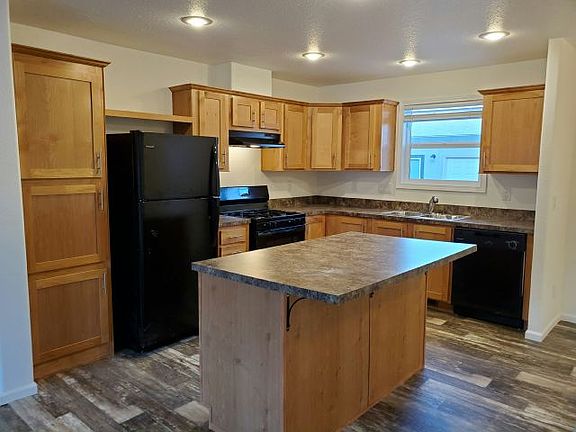 3rd image of 3642 Boulder Hwy Trailer 419