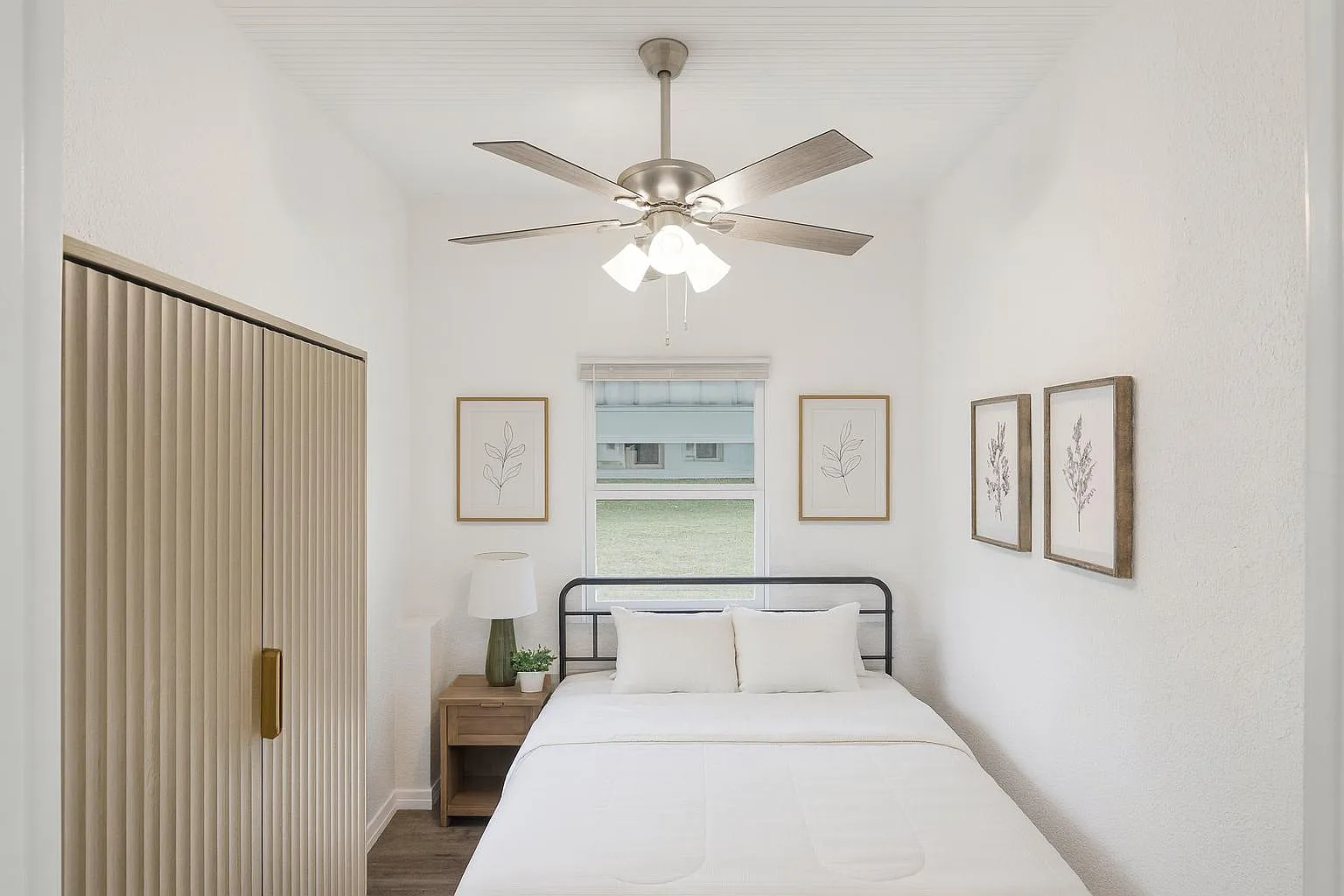 4 bed, 2.0 bath, 2540 sqft, $815 — Photo 2