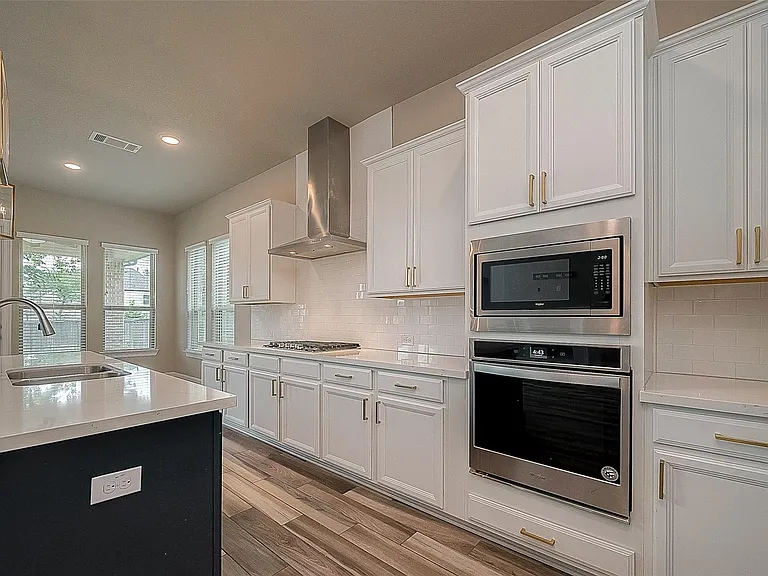 115 N Winter Sunrise Cir — Photo 21