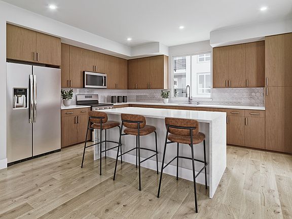 Gorgeous kitchen with large island